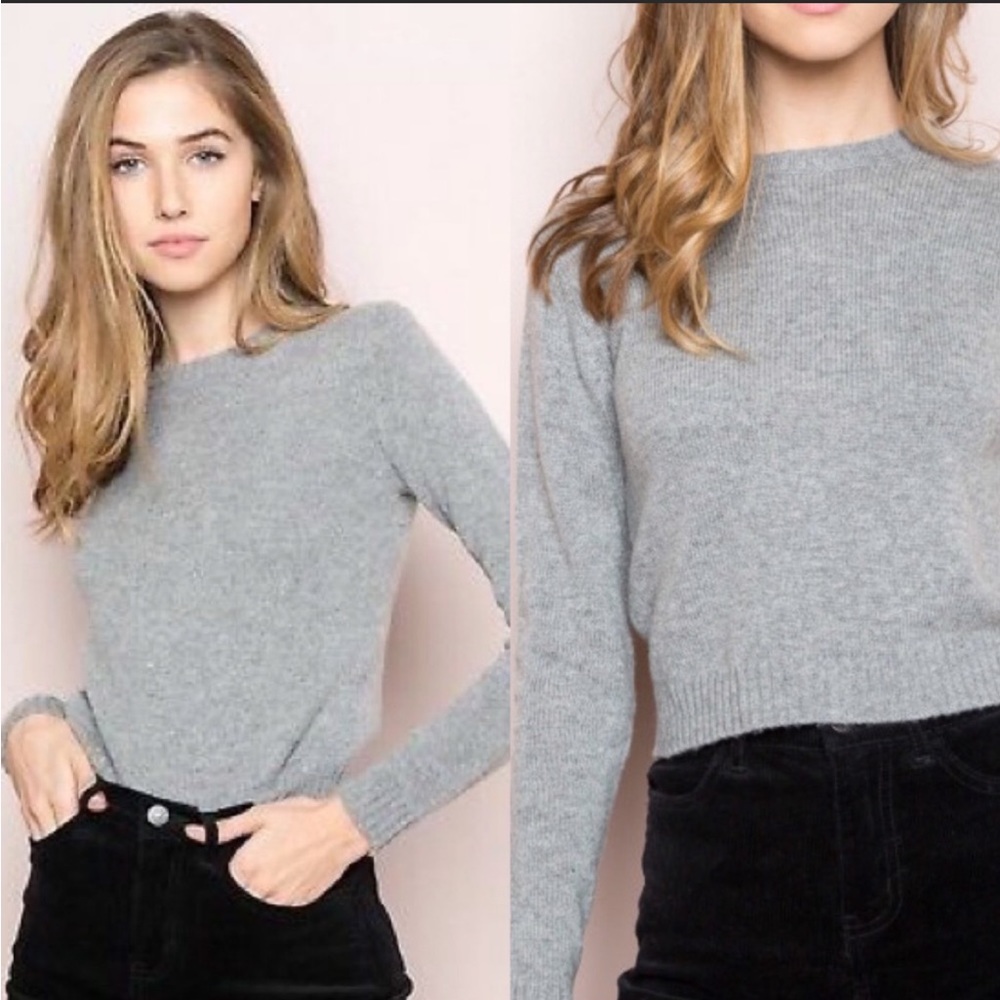 BRANDY MELVILLE Gray Gracie Pullover Sweater - Excellent Pre-Owned Condi…